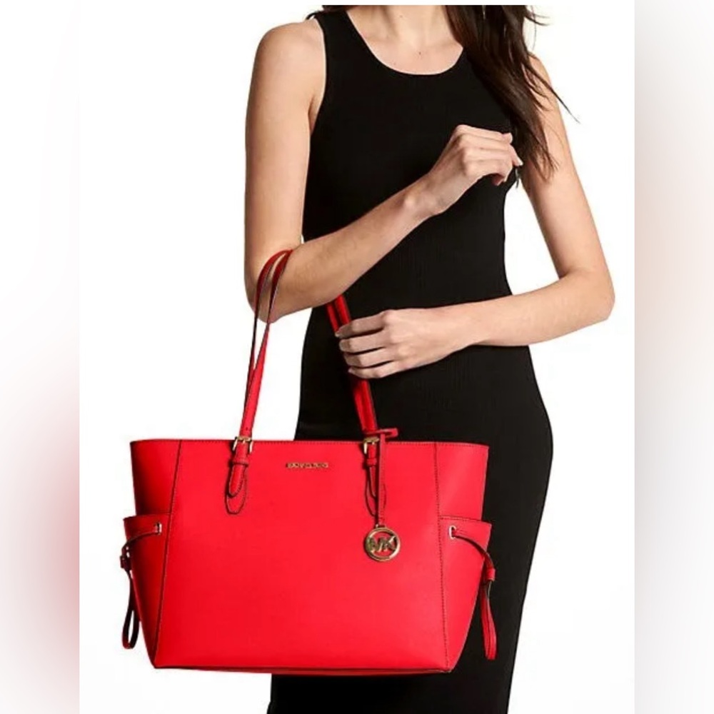 MICHAEL KORS GILLY LARGE DRAWSTRING TRAVEL TOTE LEATHER NWT RED - Picture 2 of 5